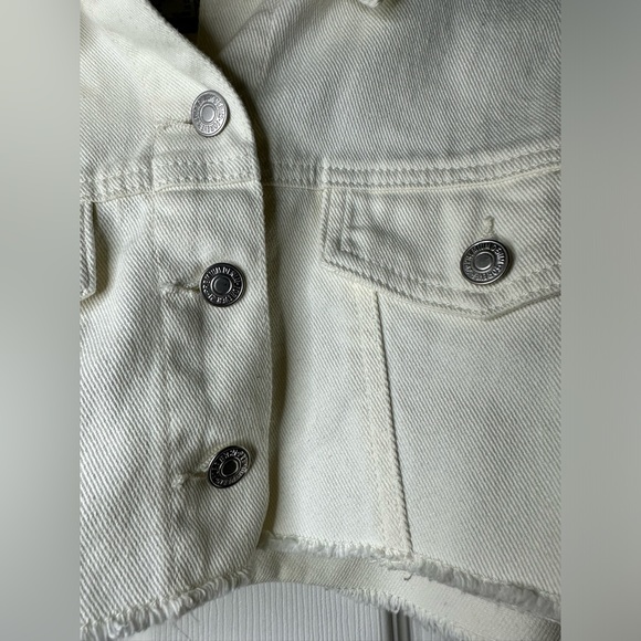 Cream Cropped Denim Jean Jacket / Forever 21 - Picture 9 of 12
